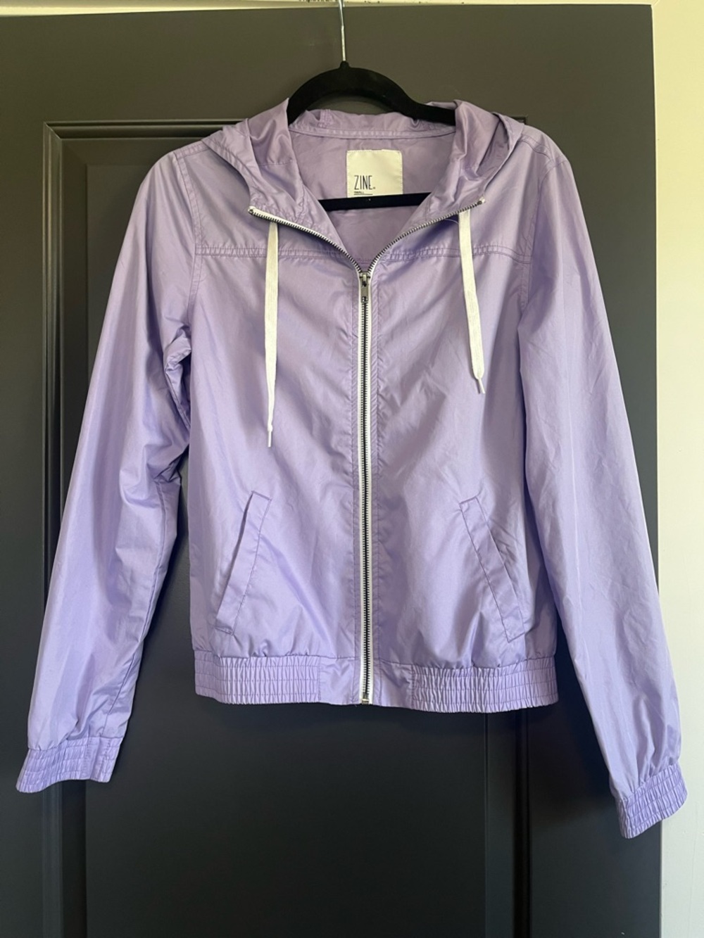 Zine Lavender Purple Windbreaker Sz S Hooded Drawstring Jacket w/ Light Wear